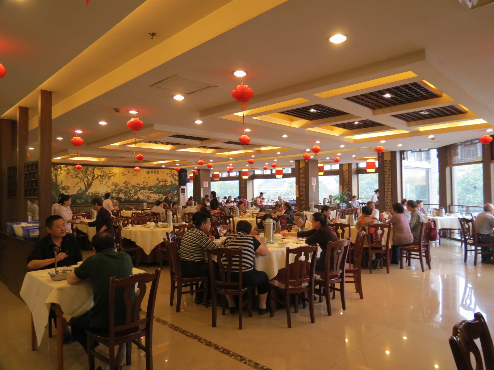 飯店廚房設(shè)計(jì)有哪些注意事項(xiàng)